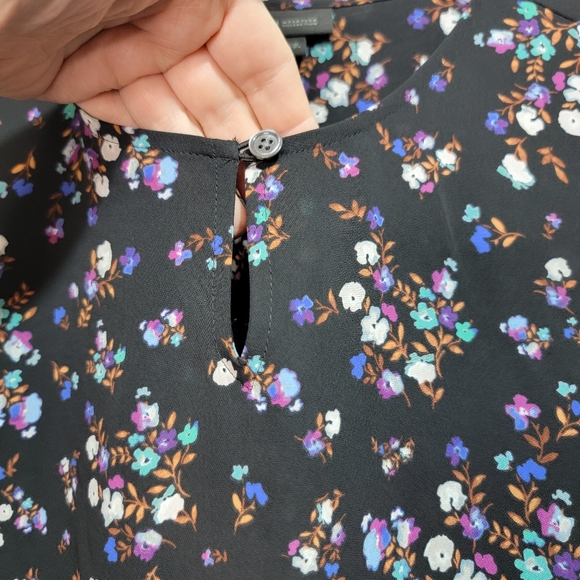 J Jill Wearever Women's Black Floral Accordian Pleated Back Shirt Size Large. - Picture 5 of 8